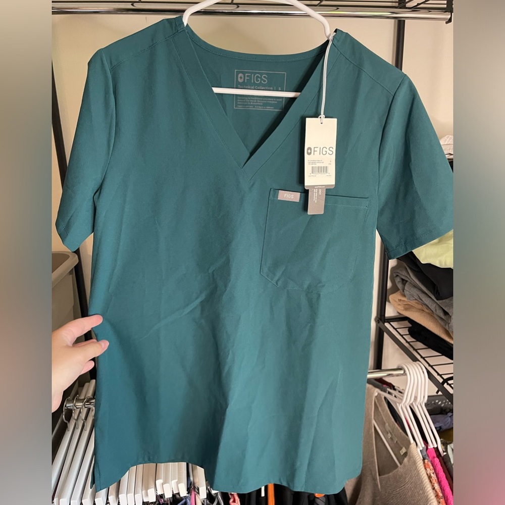 FIGS SCRUB TOP - SMALL